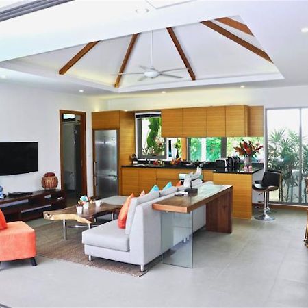 Ka Villa Rawai : Peaceful 4 Bedrooms Nai Harn エクステリア 写真